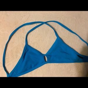 JOLYN vent blue top